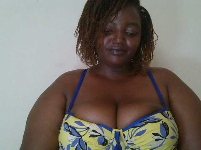 Joyiehh's BongaCams show and profile