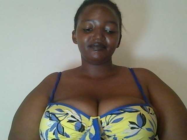 Joyiehh's BongaCams show and profile