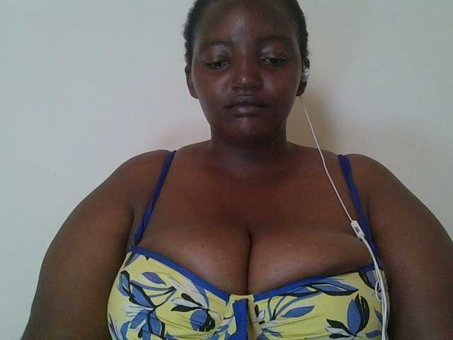 Joyiehh's BongaCams show and profile