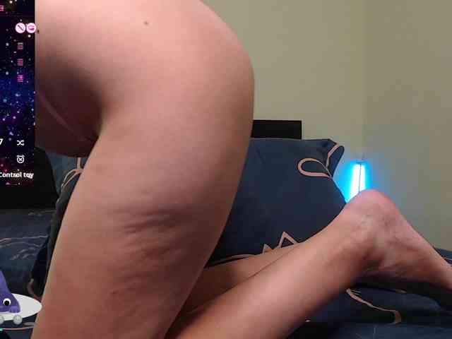 LadyMusic webcam