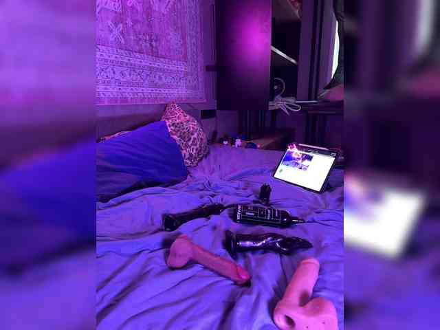 NickiMaldini NickiMaldini