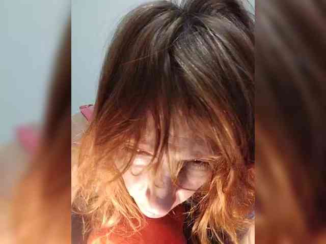 Yuliya77 webcam