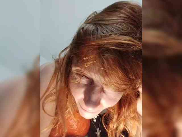 Yuliya77 webcam