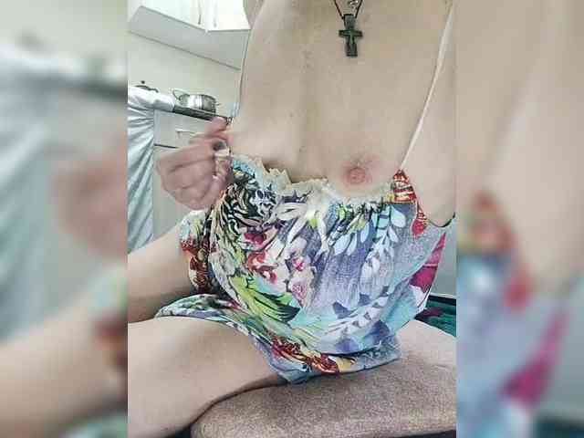 Yuliya77 Live Webcam on BongaCams