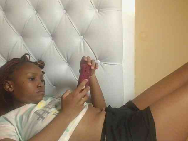 Sweetholley webcam