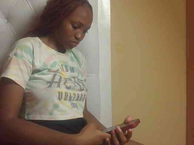 Sweetholley webcam