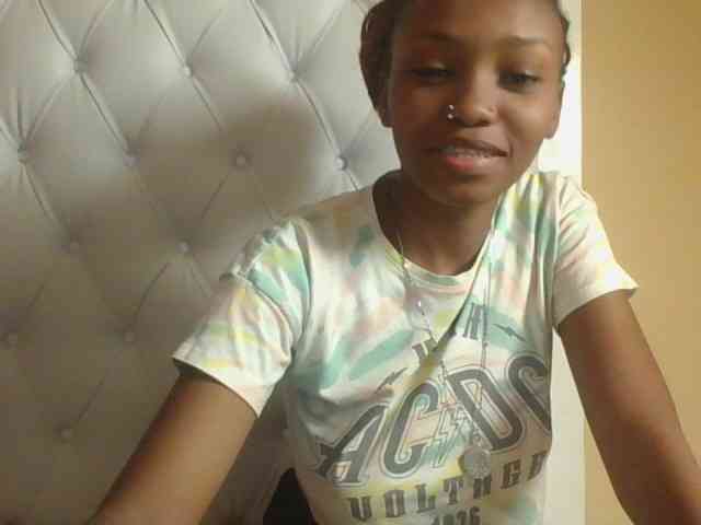 Sweetholley webcam