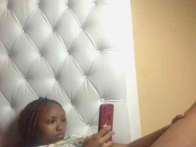 Sweetholley webcam
