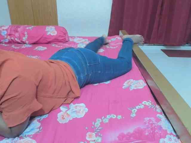 sweet-simran webcam