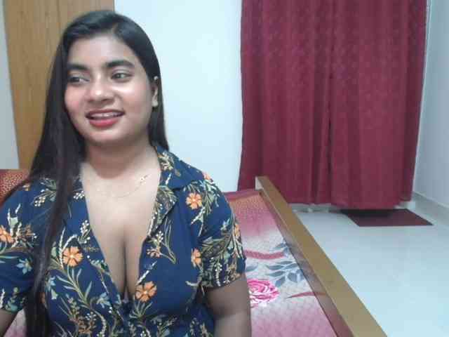 sweet-simran Live Webcam on BongaCams