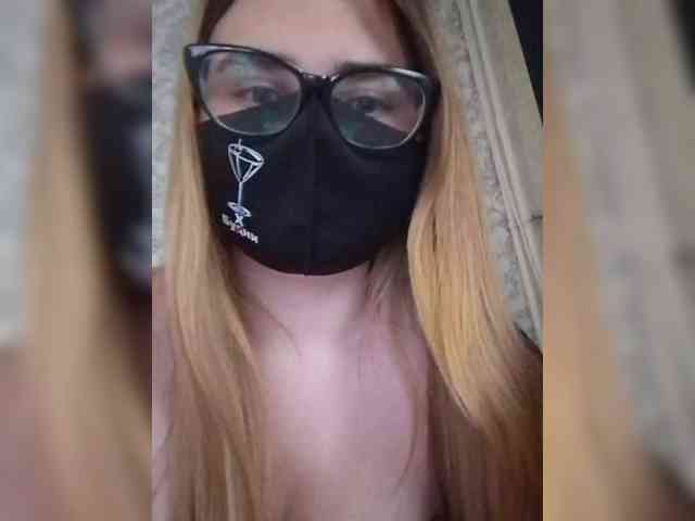 adult cam show Jannet1