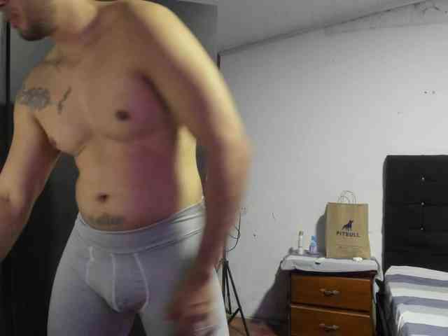 Ryan-xc Live Webcam on BongaCams