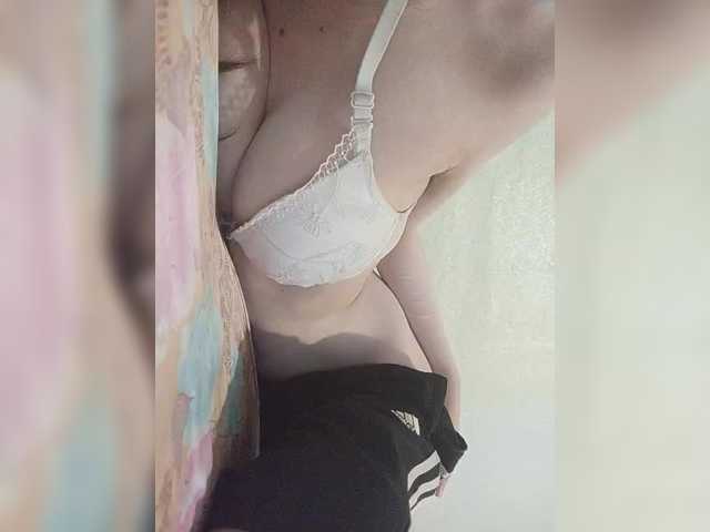 Kissa-is-klassa-a's BongaCams show and profile