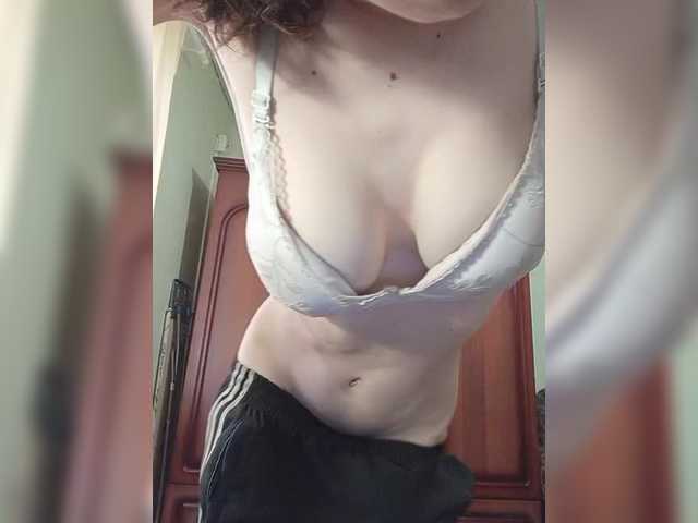 Kissa-is-klassa-a's BongaCams show and profile