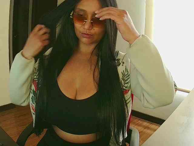 Emeraldgem Live Webcam on BongaCams