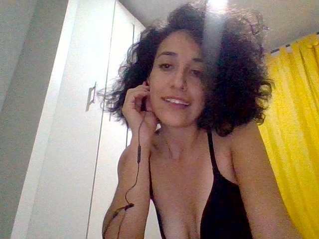  TanniaMarquez chat room