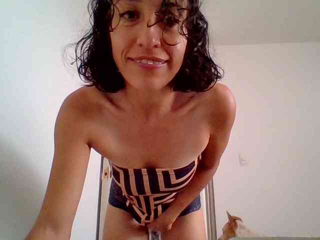 nude voyeur TanniaMarquez