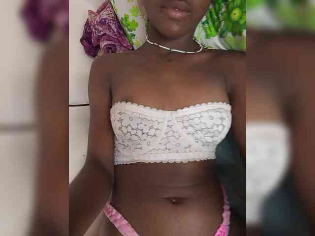 BlackGirl95 webcam
