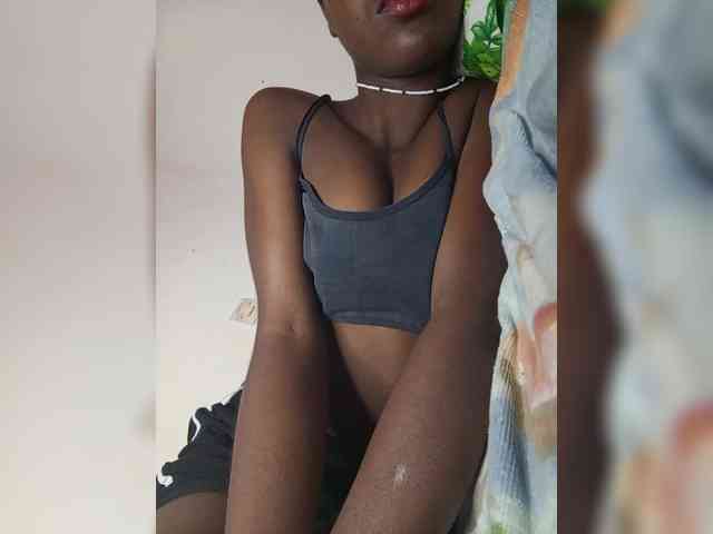 BlackGirl95 webcam