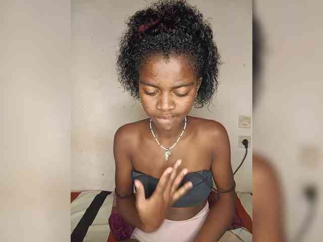 BlackGirl95 webcam