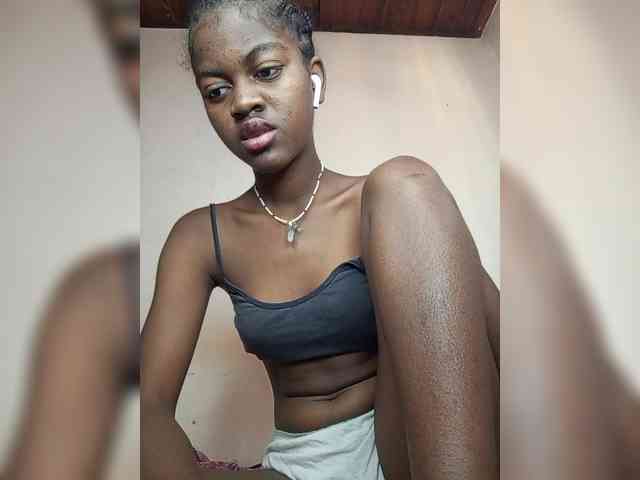 BlackGirl95 webcam