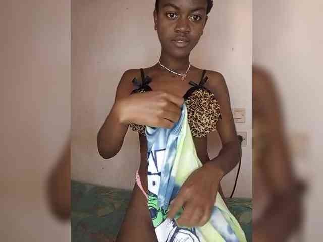 BlackGirl95 webcam