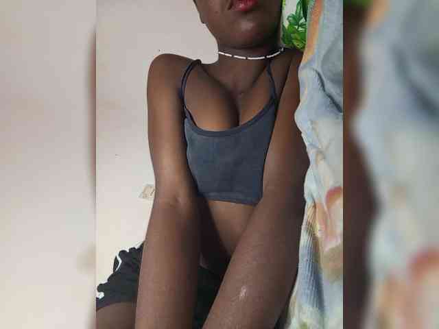 BlackGirl95 webcam