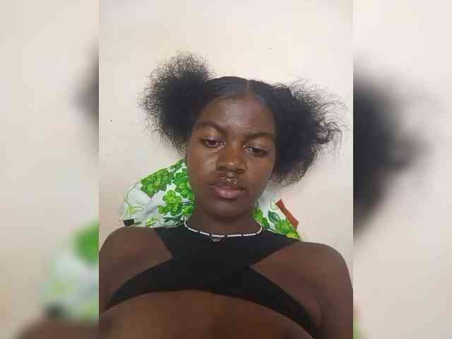 BlackGirl95 webcam