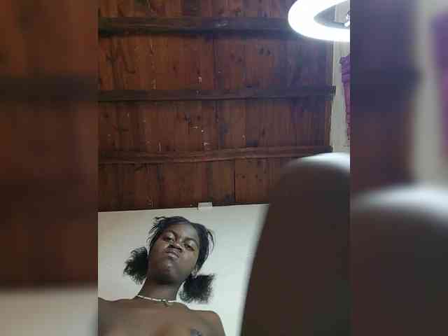 BlackGirl95 webcam