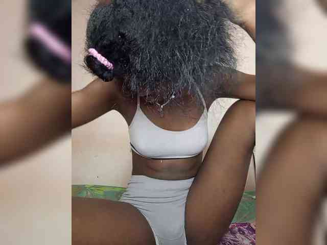 BlackGirl95 webcam