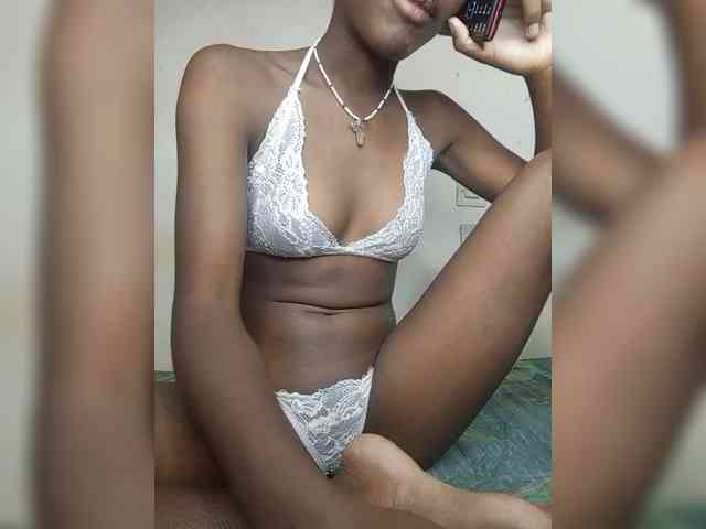 BlackGirl95 webcam