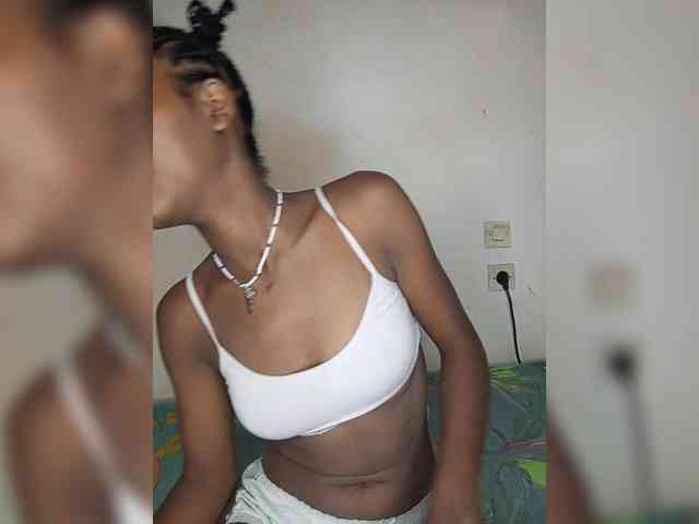 BlackGirl95 webcam