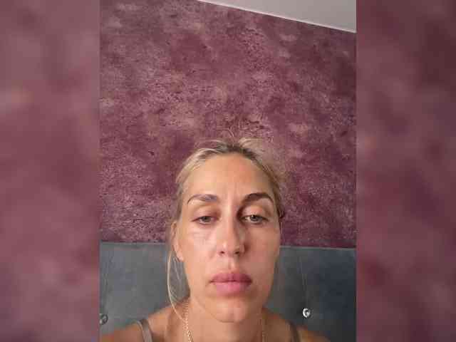Sandra777777 Live Webcam on BongaCams