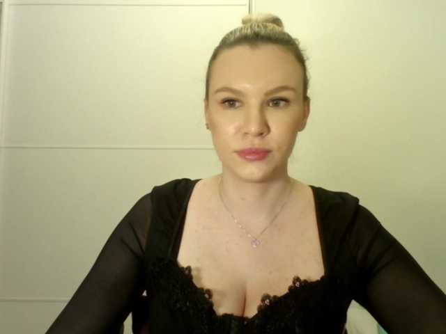 SadieCute webcam bongacams model stream image