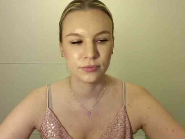 SadieCute webcam