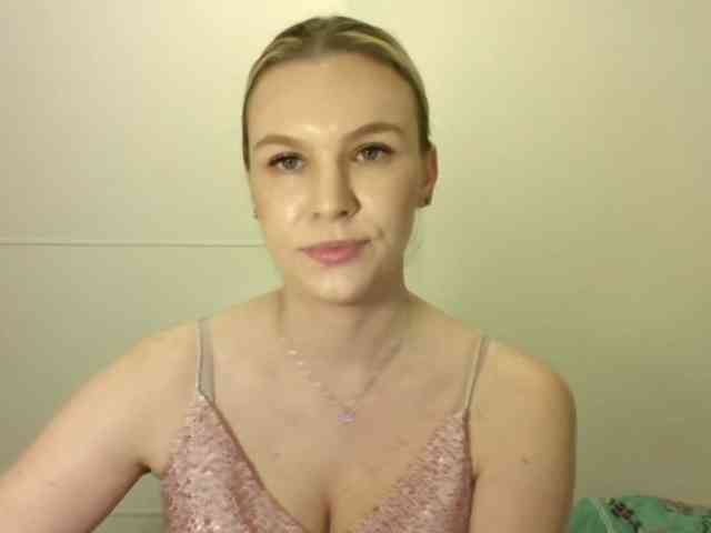 SadieCute webcam