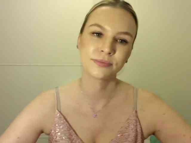 SadieCute webcam