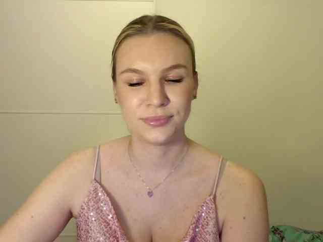 SadieCute webcam