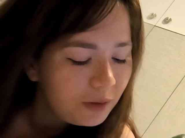 Realmilfwithbigbody webcam