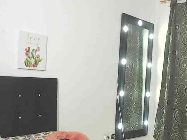 Nicolane-Palmer1 webcam