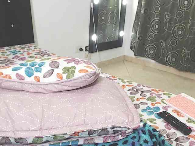 Nicolane-Palmer1 webcam