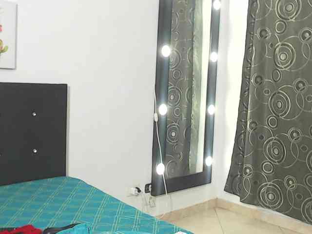 Nicolane-Palmer1 webcam