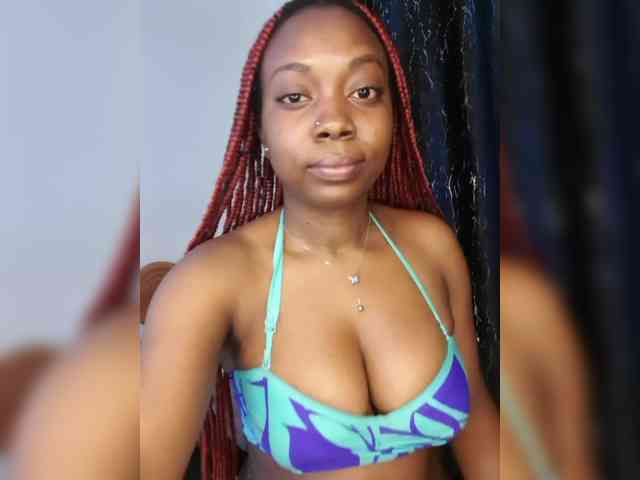spicyflorah Live Webcam on BongaCams