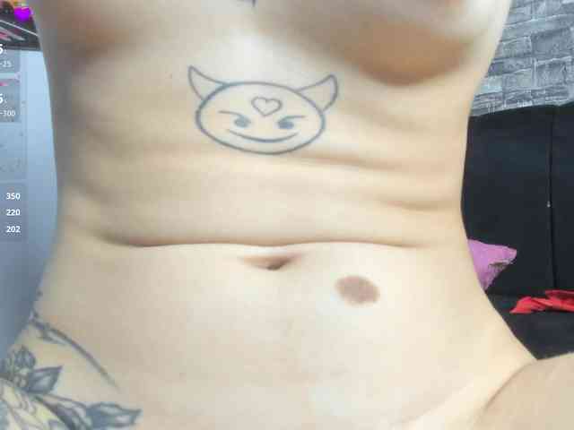 katt-black webcam