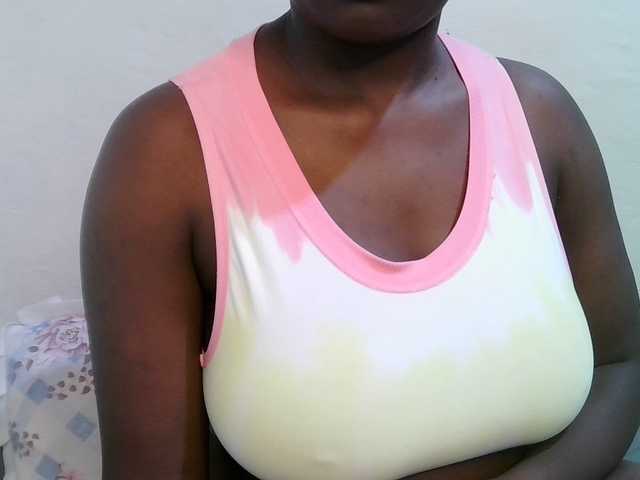 pretty-lioness webcam