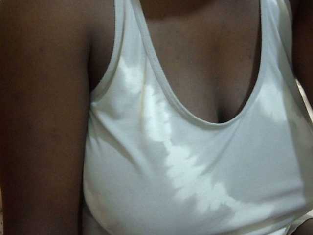 pretty-lioness webcam