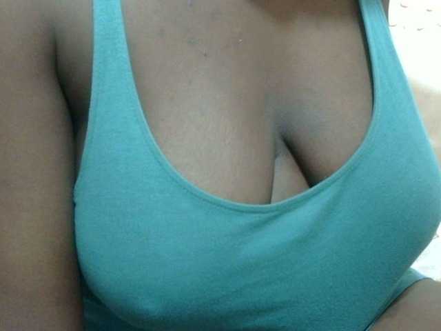 pretty-lioness webcam