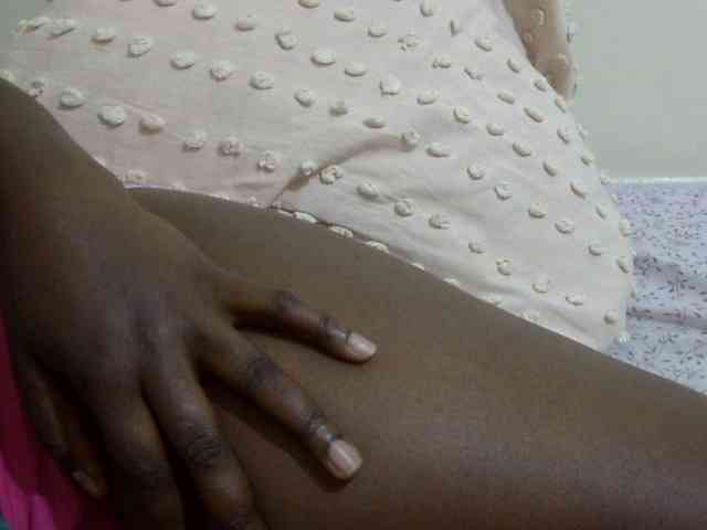 pretty-lioness webcam