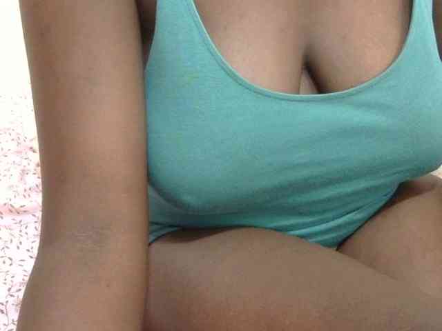 pretty-lioness webcam