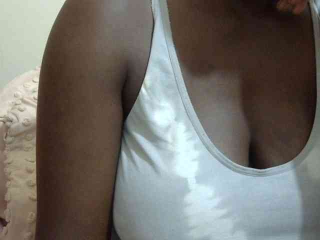 pretty-lioness webcam